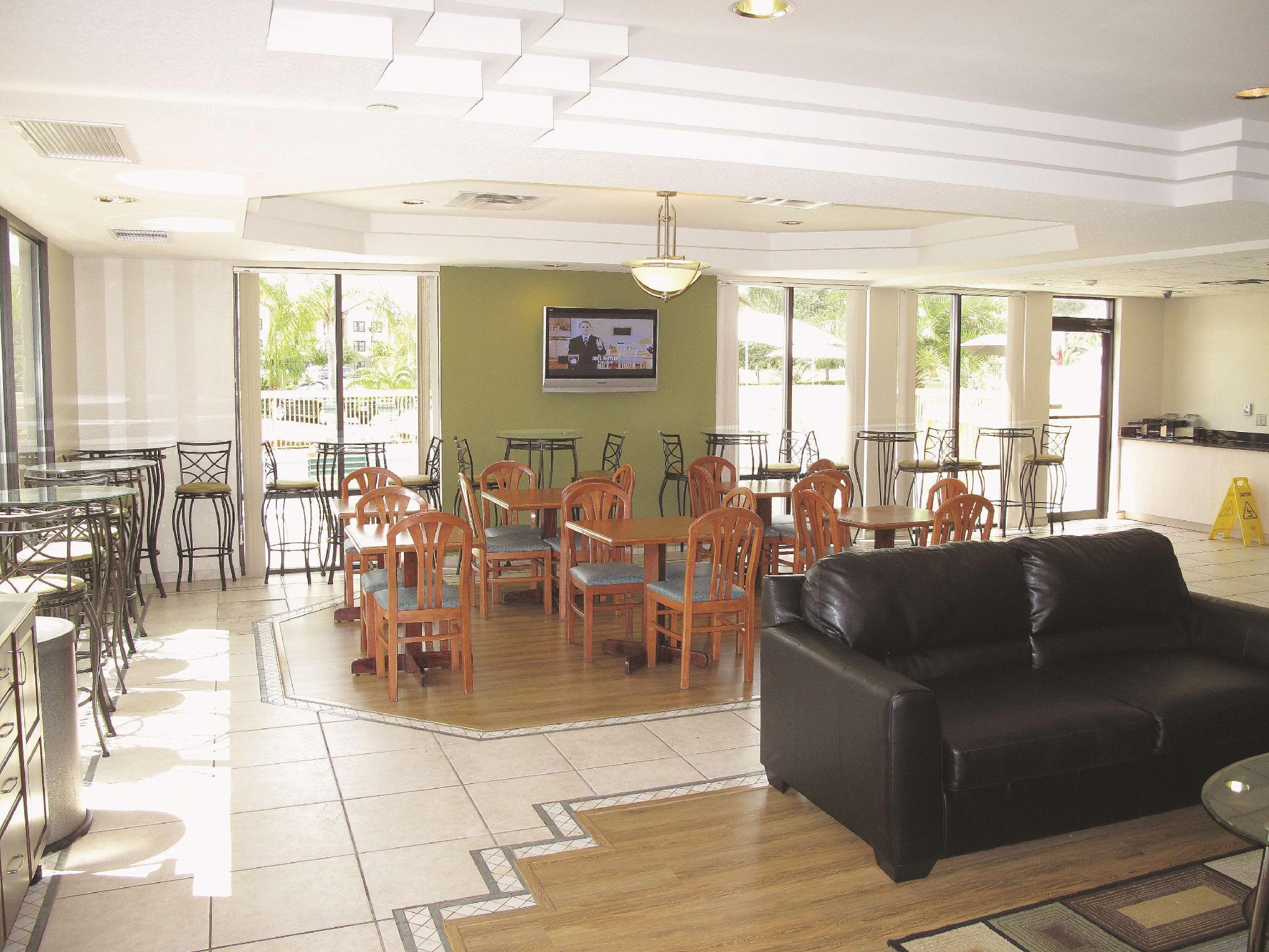 La Quinta By Wyndham Orlando Universal Area - Free Shuttle To Universal Luaran gambar