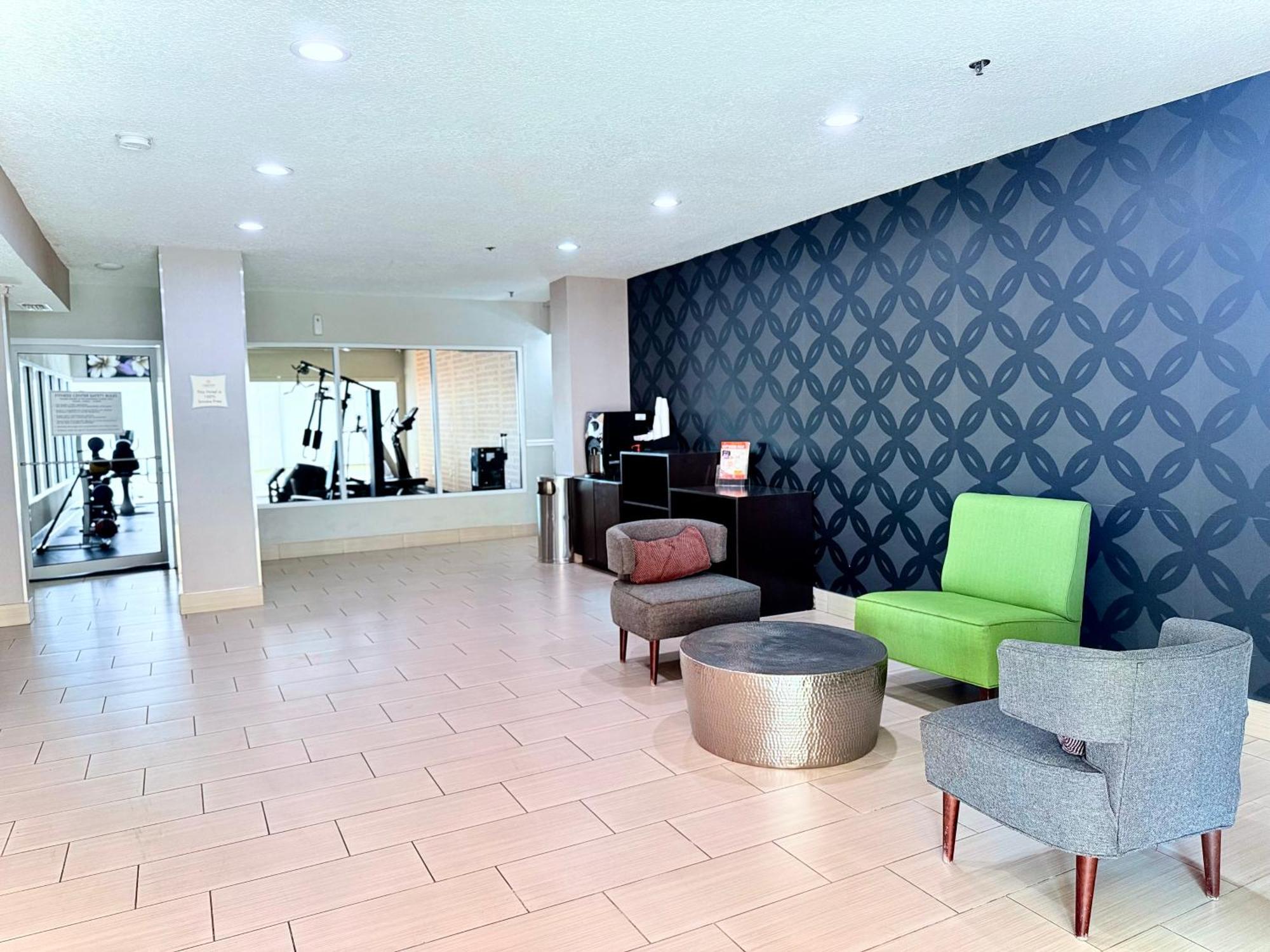 La Quinta By Wyndham Orlando Universal Area - Free Shuttle To Universal Luaran gambar